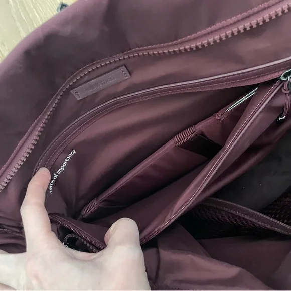 Lululemon • Go Lightly Duffel - Picture 10 of 12